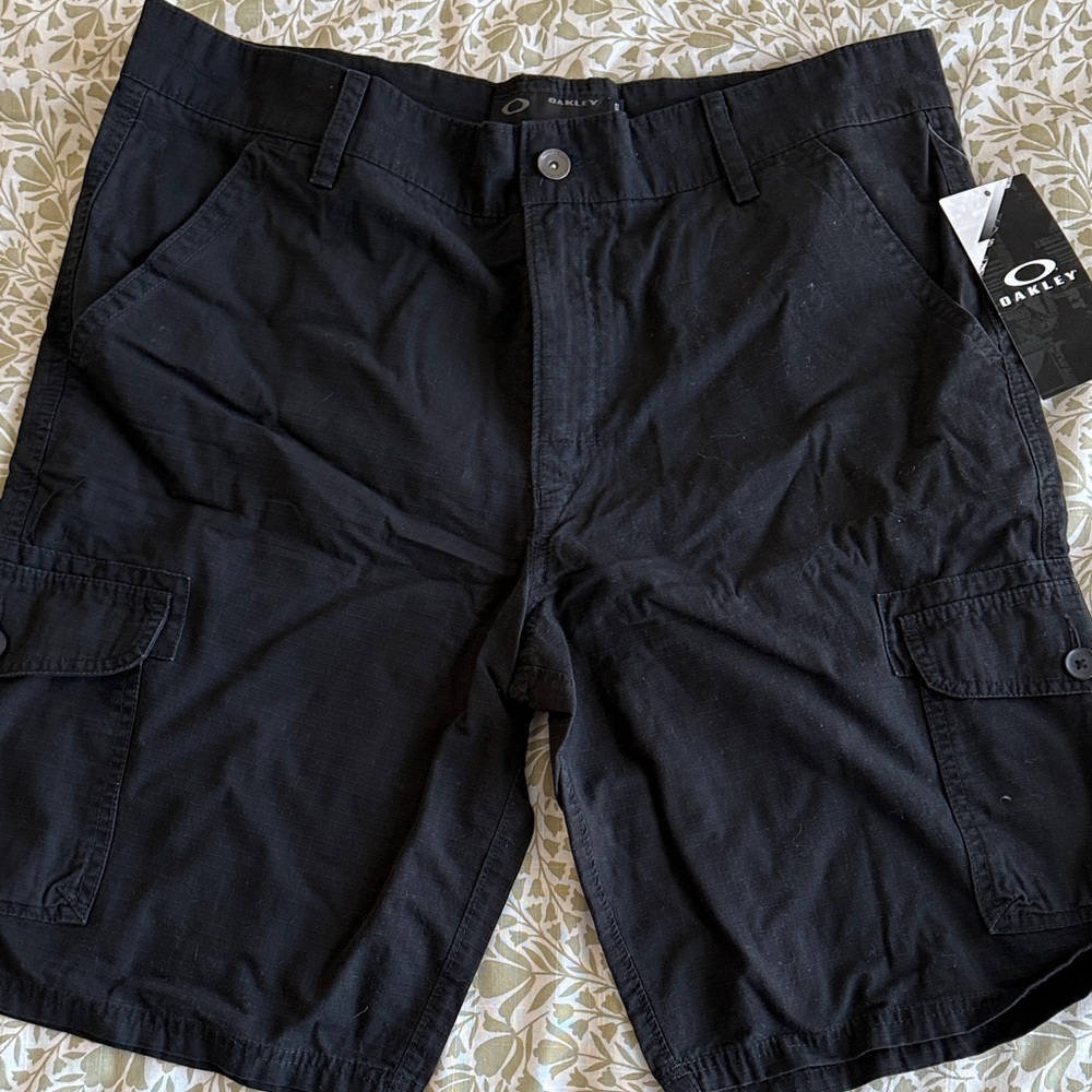 Oakley Men's Dark Cargo Shorts